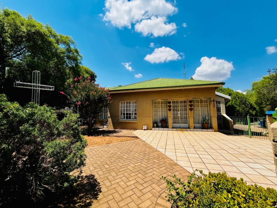 3 Bedroom Property for Sale in Dan Pienaar Free State